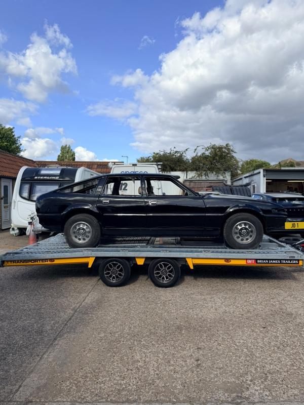 Rover SD1 project car on the trailer