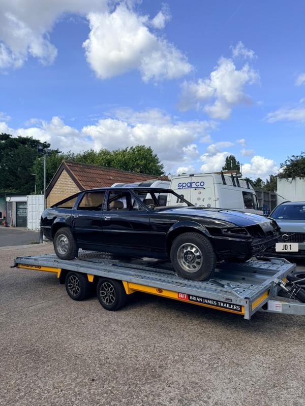 Rover SD1 project car on the trailer