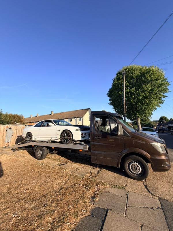 Nissan Skyline on the JD recovery truck